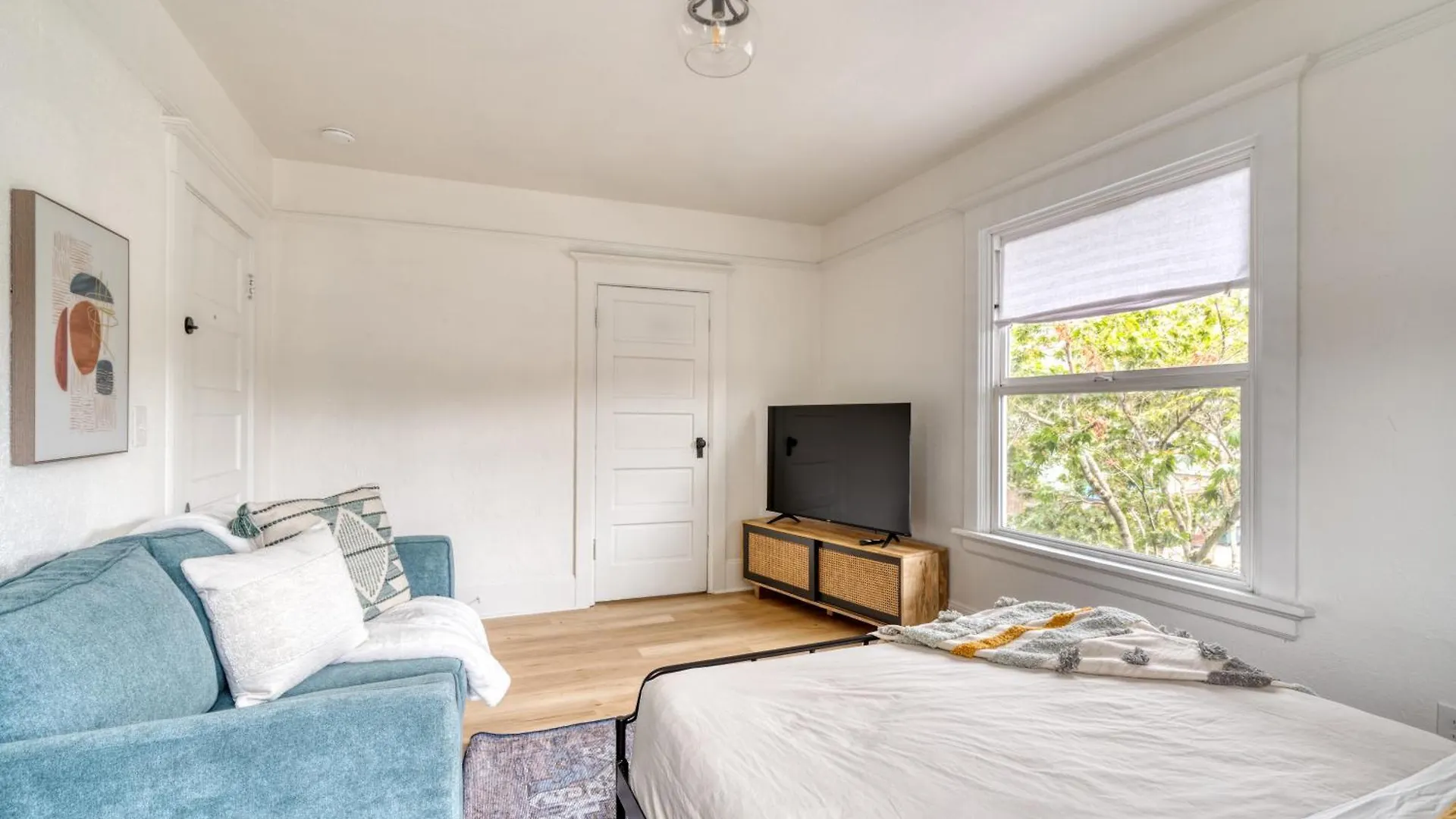 Stay Portland - The Bohemian Bungalow On Broadway - 94 Walkscore Апартаменты